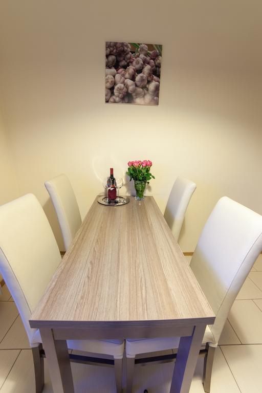 Place 4 You Apartments Cracovia Habitación foto
